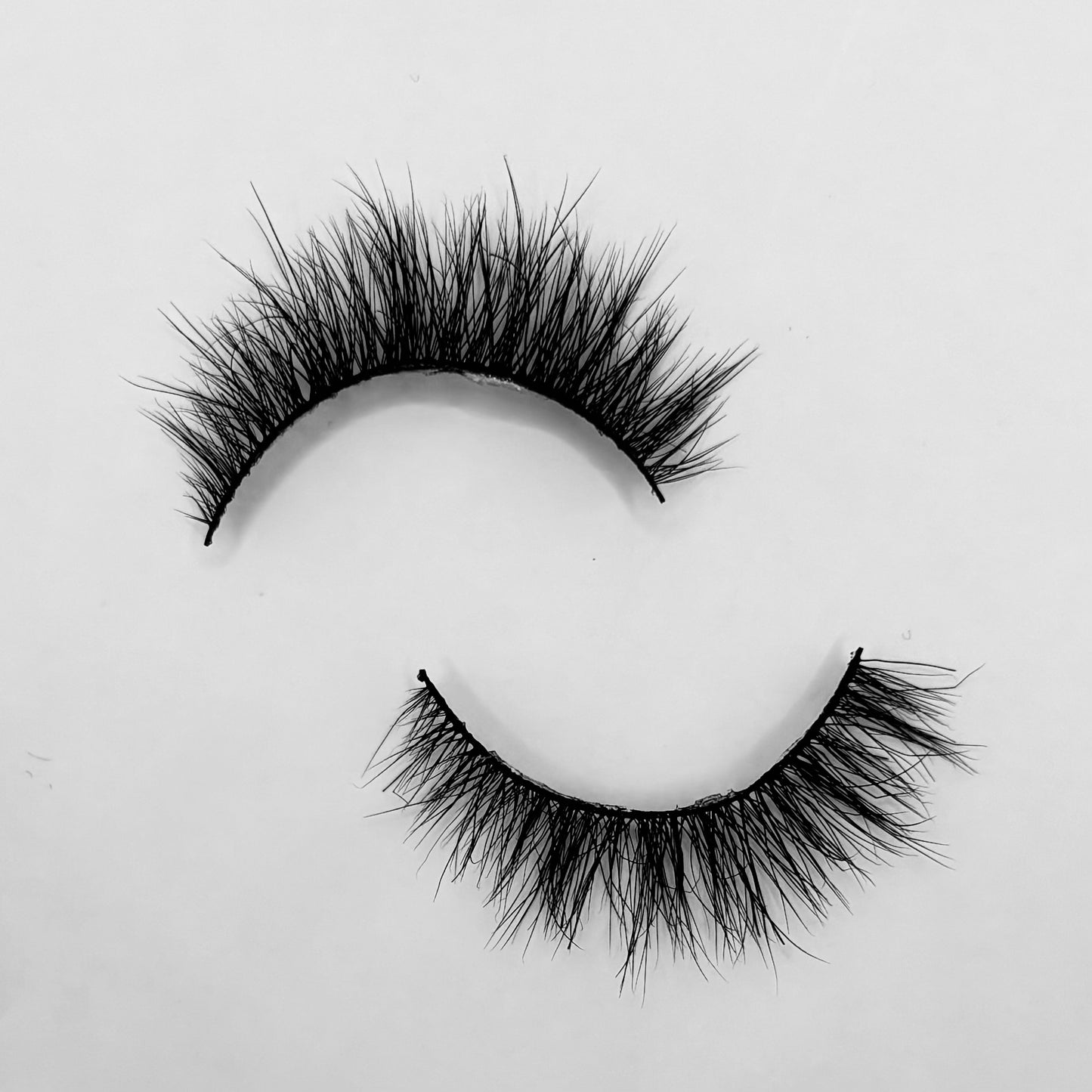 'Calmness' Strip Lash