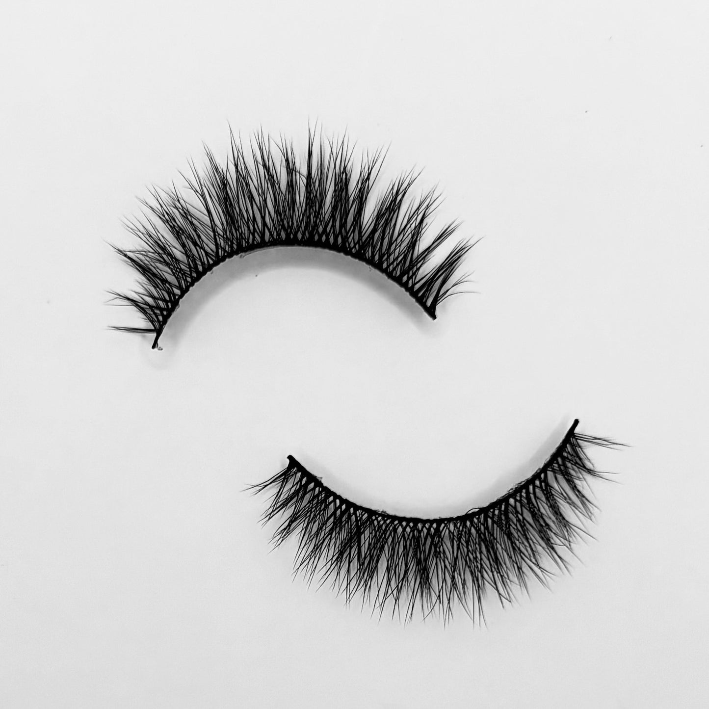 'Balance' Strip Lash