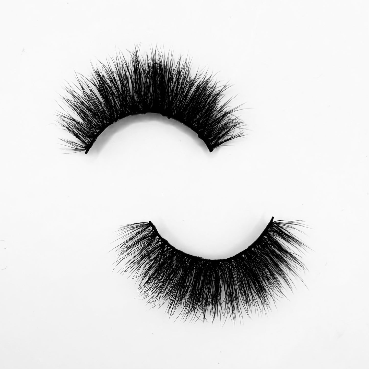 'Healing' Eyelash