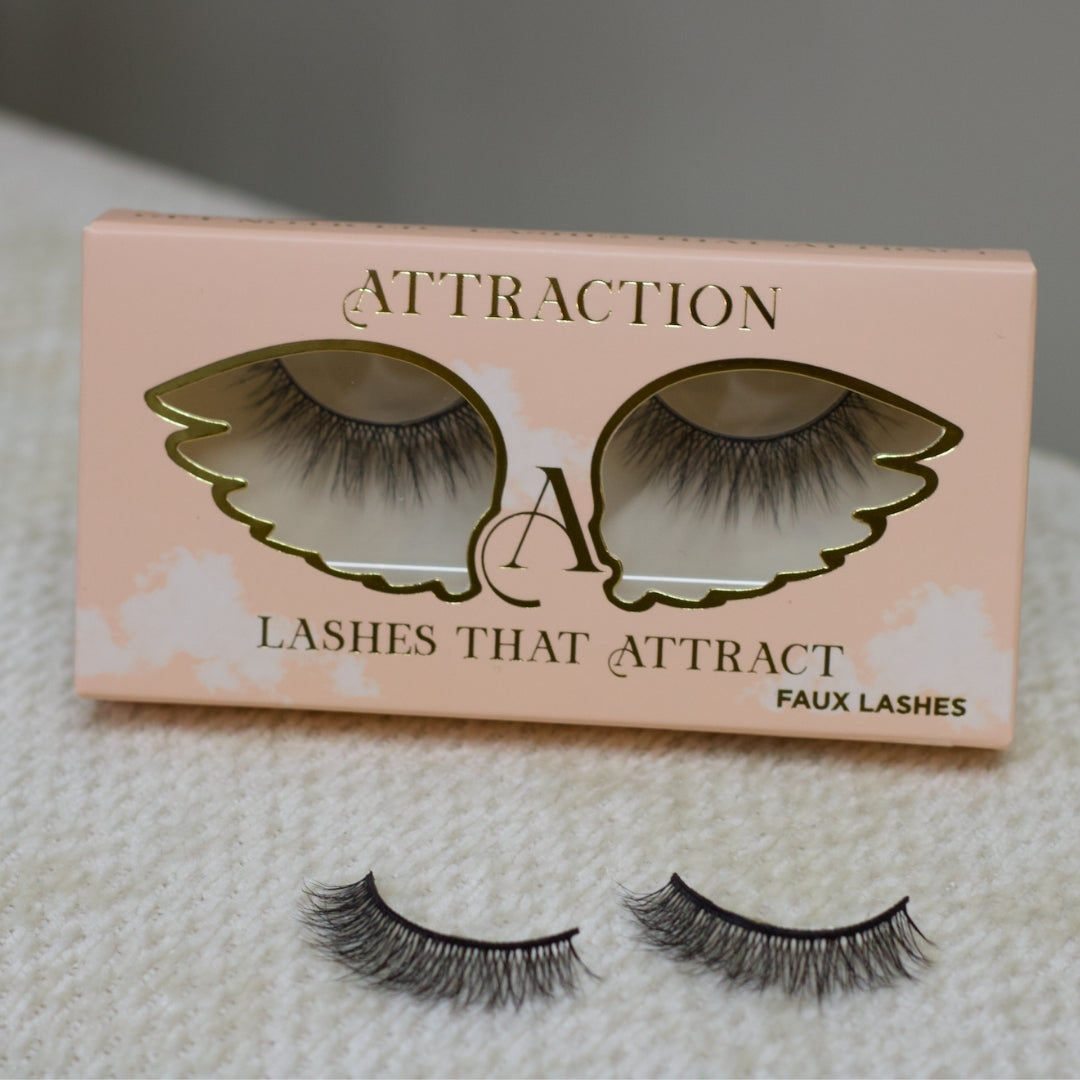 'Balance' Strip Lash