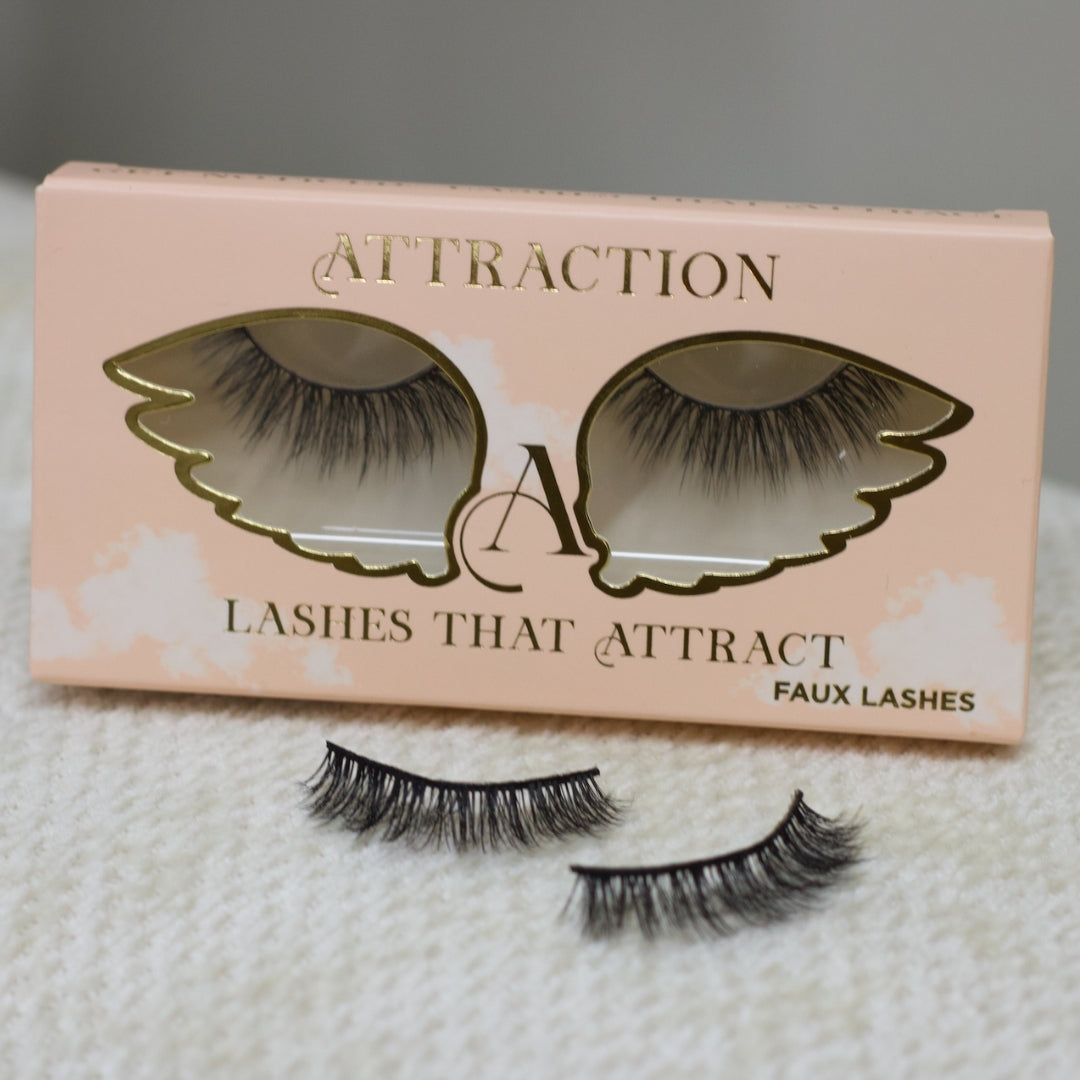 'Tranquility' Strip Lash